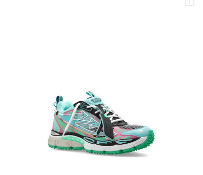 Off white  be right back