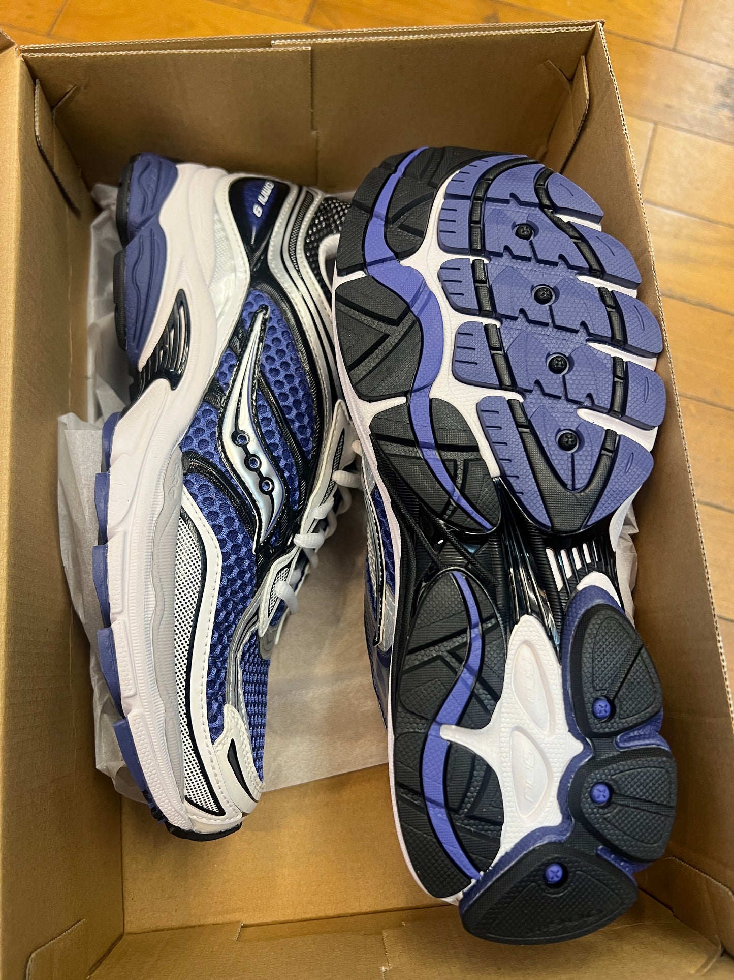 Saucony progrid Omni 9 S70739-25