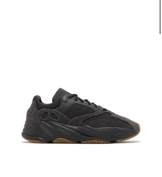 Yeezy Boost 700 'Utility Black' 2023
